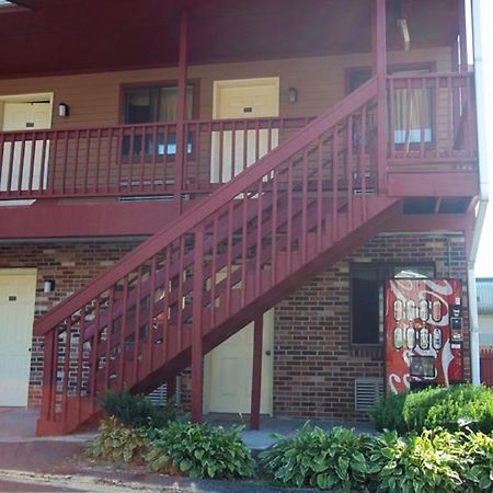Naugatuck Motor Lodge ภายนอก รูปภาพ